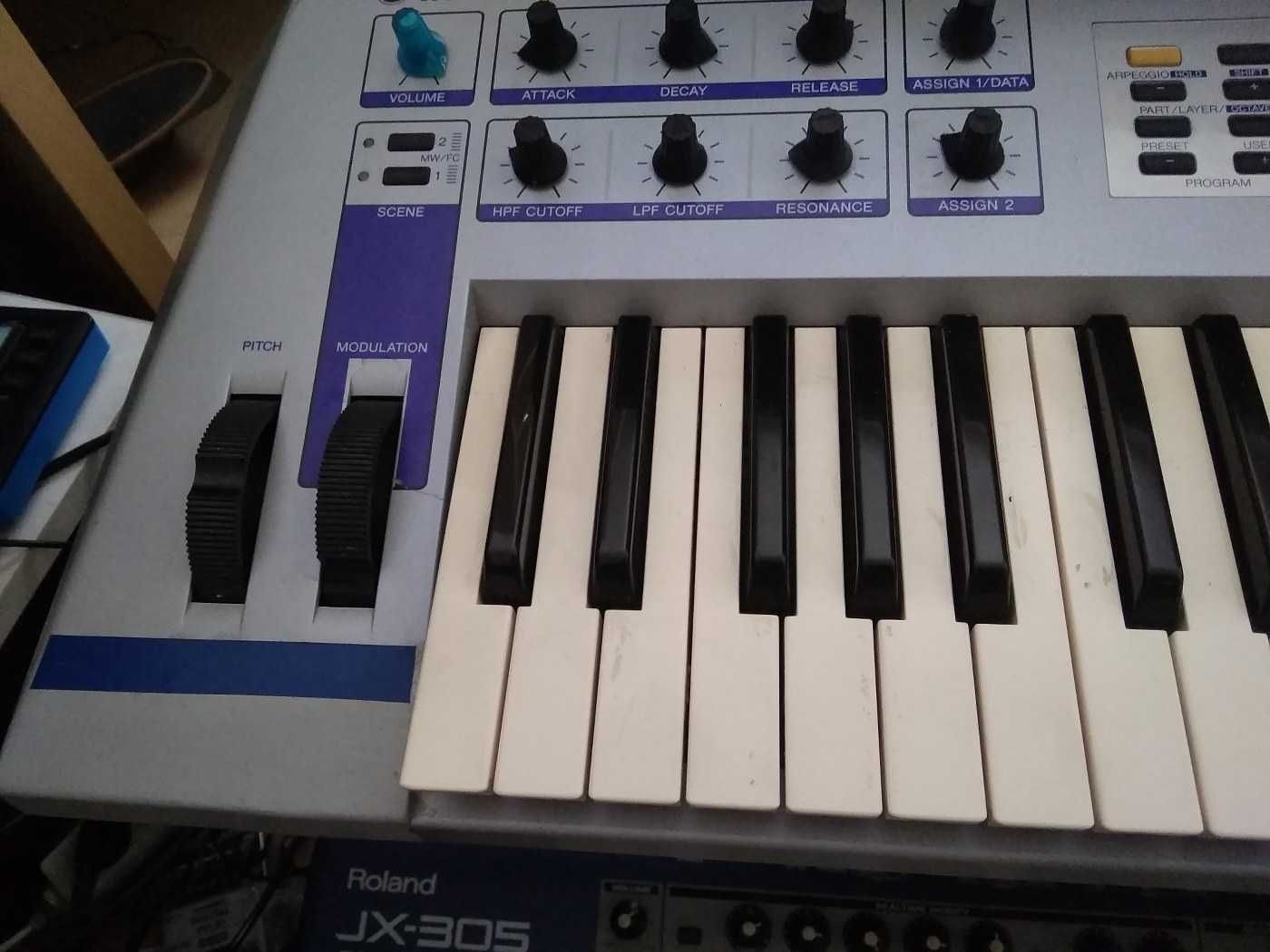 syntezator yamaha cs2x     całkowicie sprawny cs1x