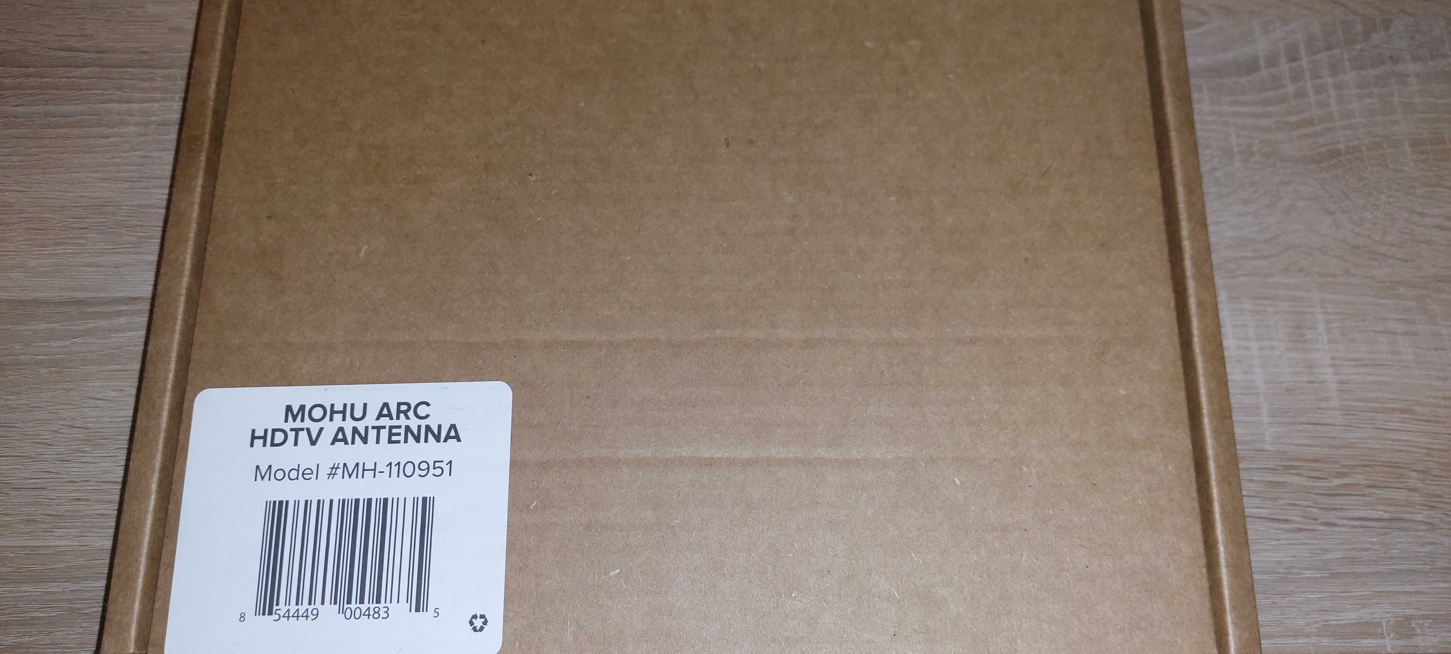 Antena wewnętrzna HDTV Mohu Arc z 10-stopowym kablem koncentrycznym