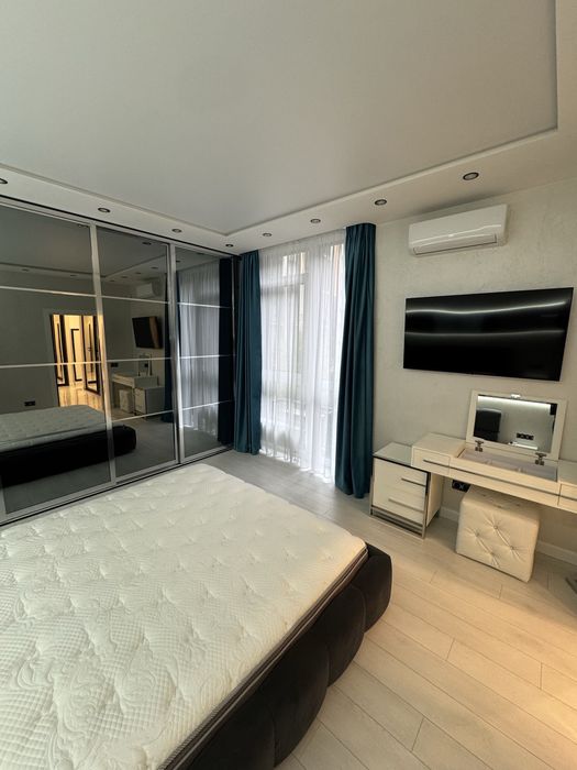 ЖК «Французский квартал 2» 3 этаж, ул. Джона Маккейна, Лыбедская