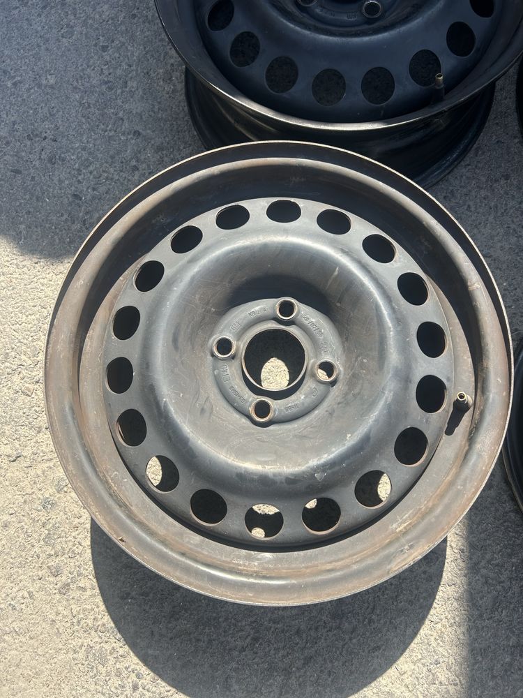 Диски металеві 4/100r15 ET 49  6j