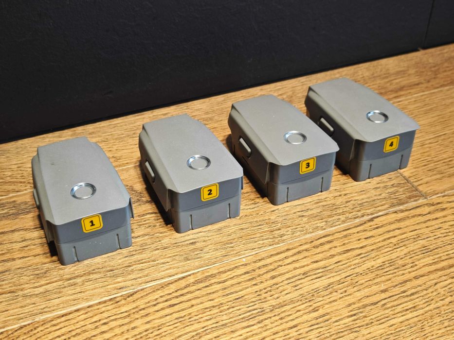 DJI Mavic 2 Pro – 4 baterie, kontroler RC Pro Enterprise, akcesoria