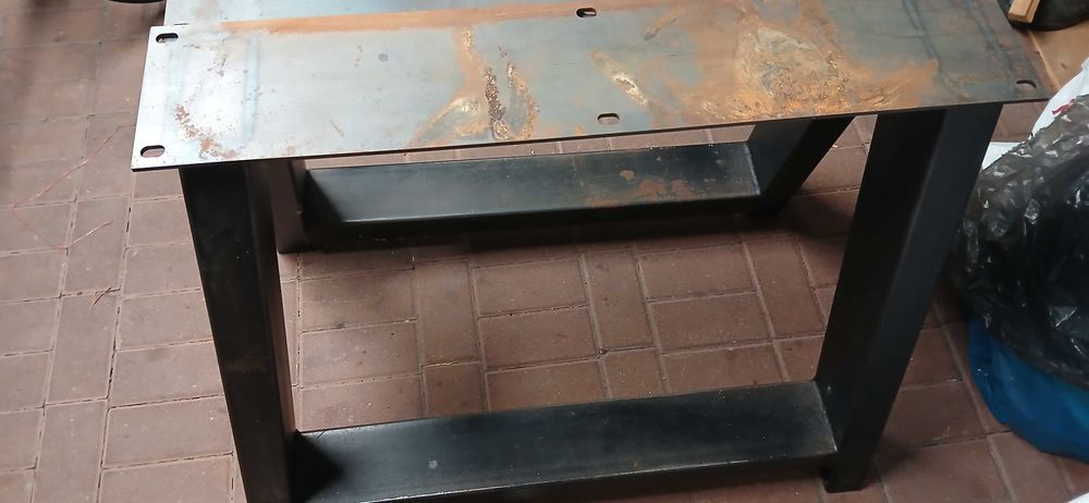 Metalowe nogi do stołu