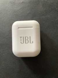 Słuchawki I12 bezprzewodowe białe z napisem JBL