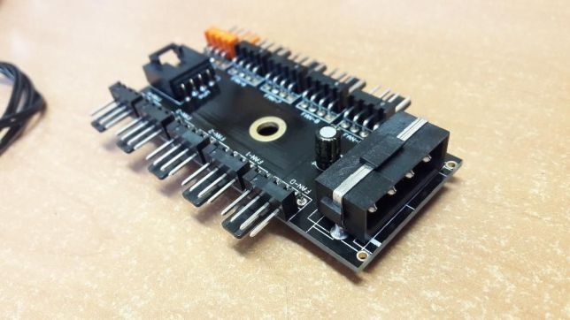 Переходник управляемый MOLEX/SATA на 10 кулеров 4 pin hub кулер fan