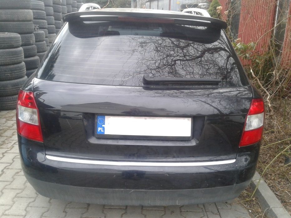 AUDI A4 B6 Kombi Avant Tył Zderzak Belka Wzmocnienie LZ9W
