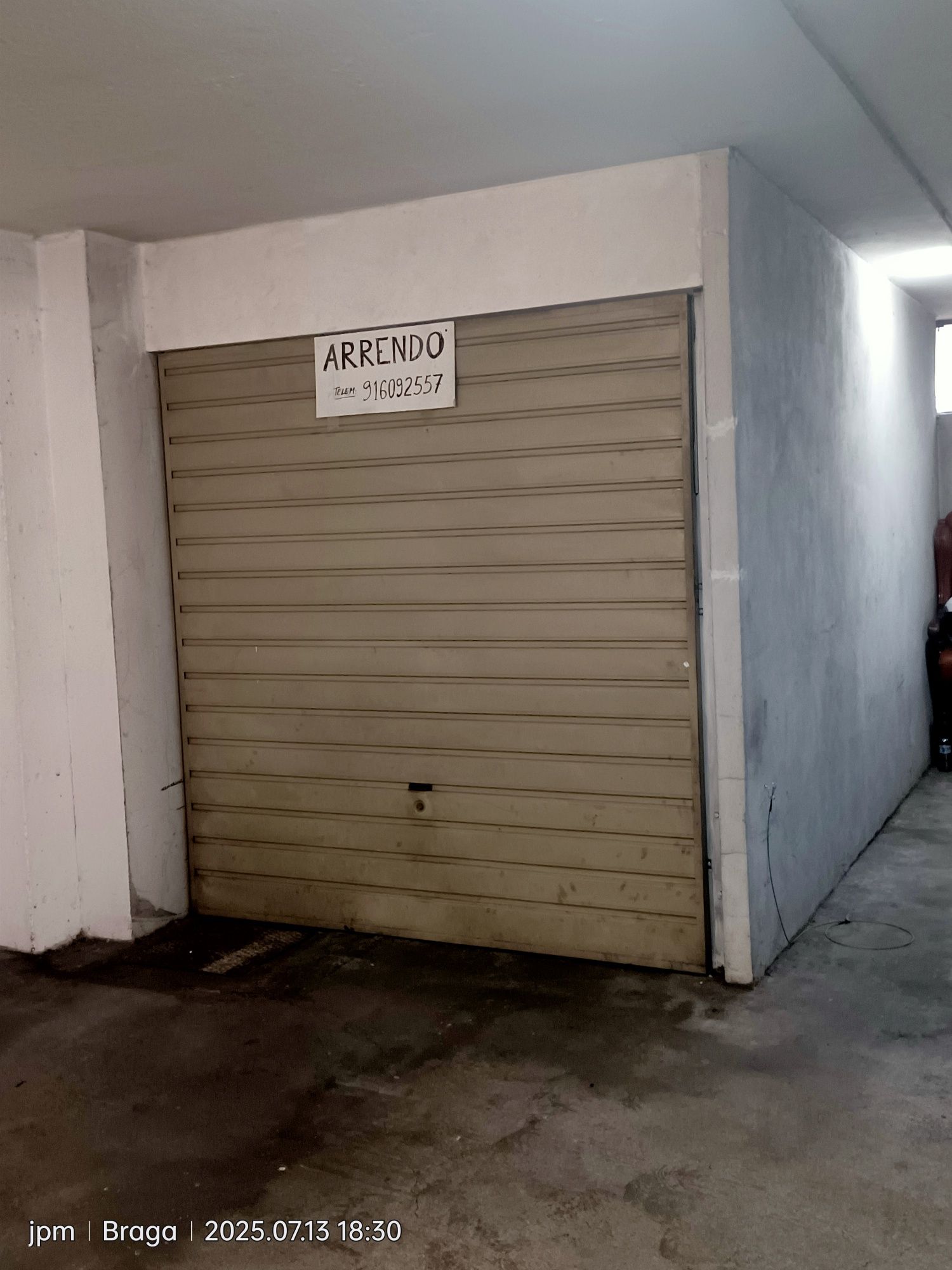 Garagem Braga, fechada.