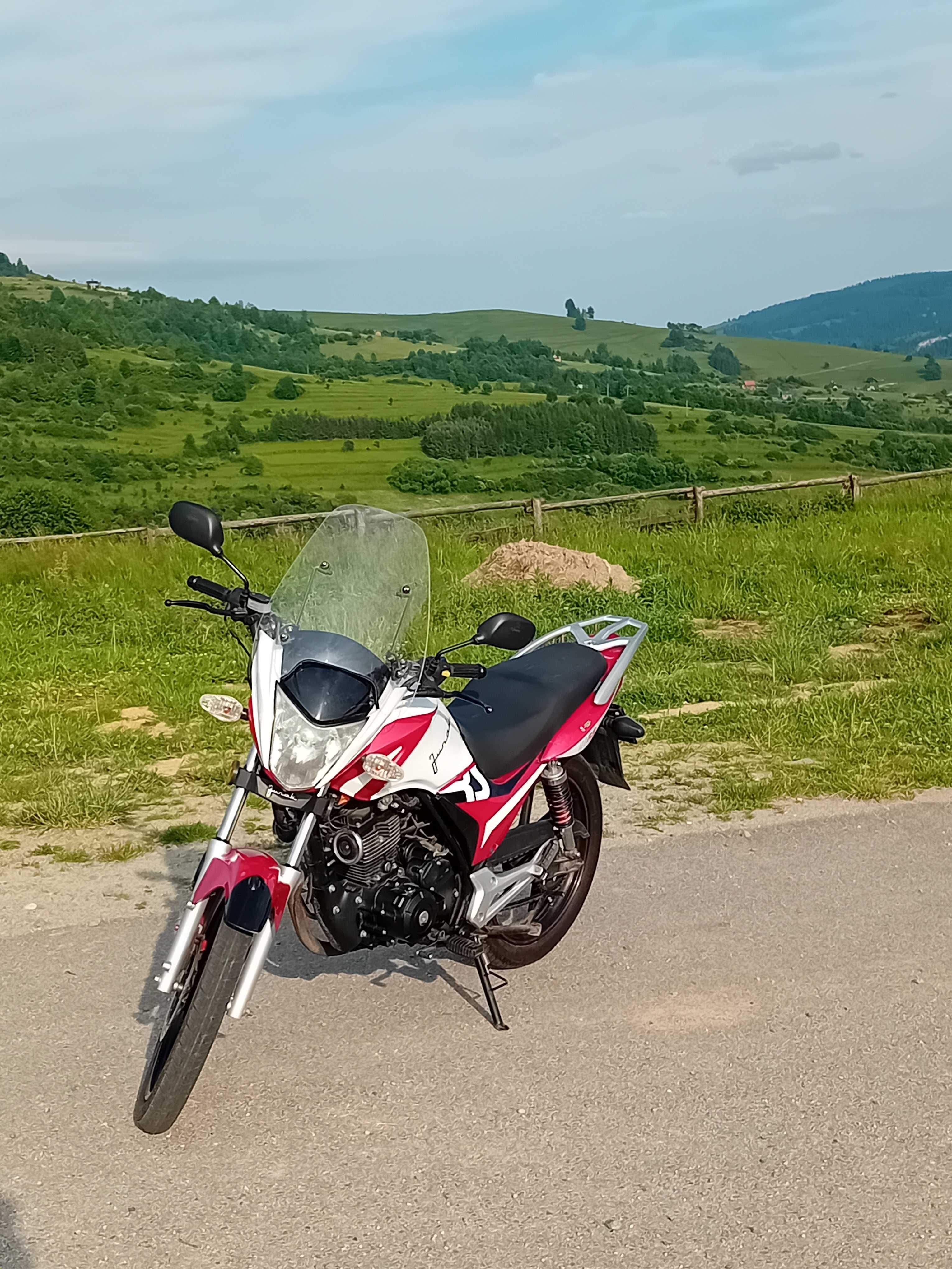 Junak 122 RS szosowo-turystyczny