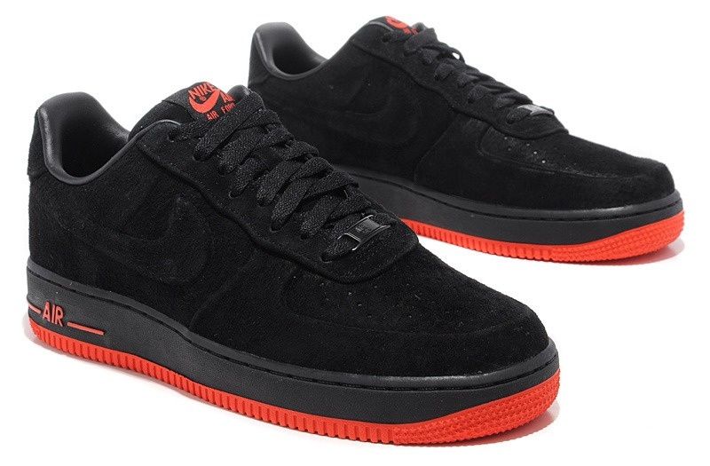Стильні кросівкм з гатуральної замші nike air force 1