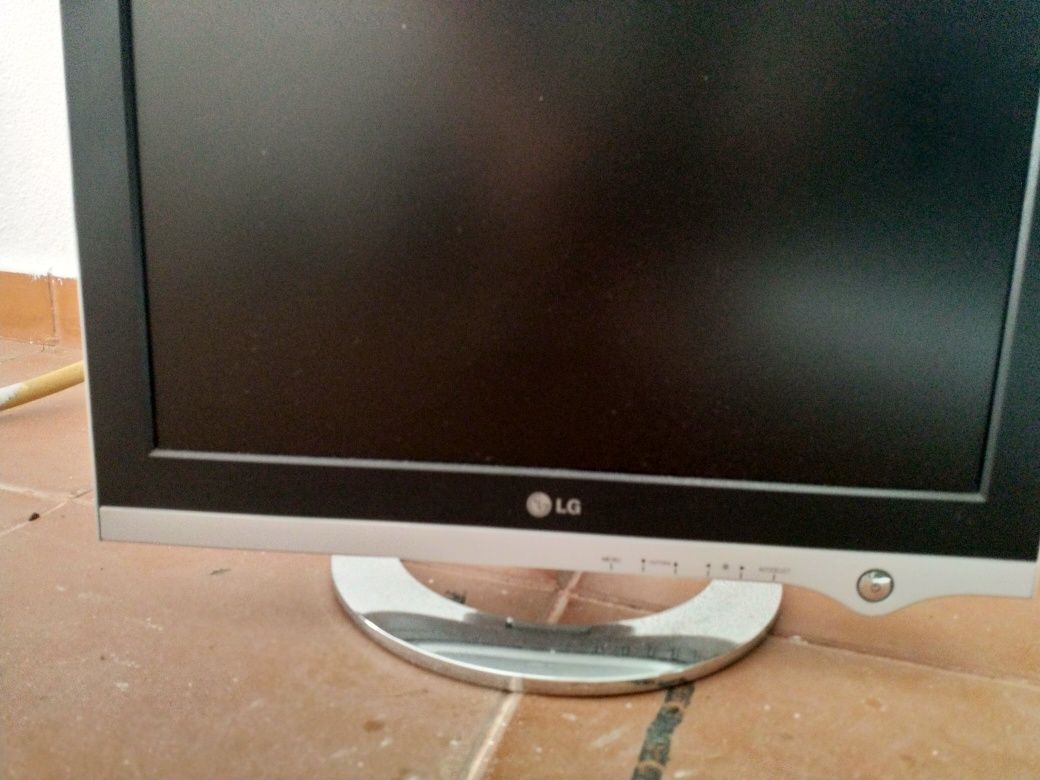 LG FLATRON L1720B de 17 polegadas