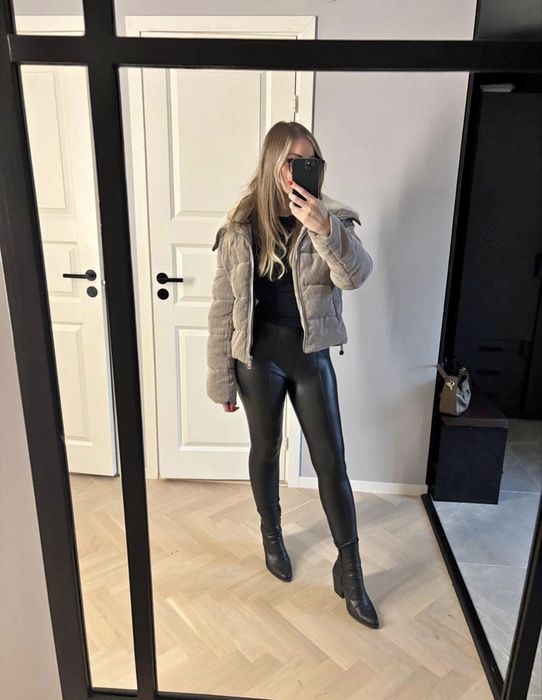 Куртка зимова пальто