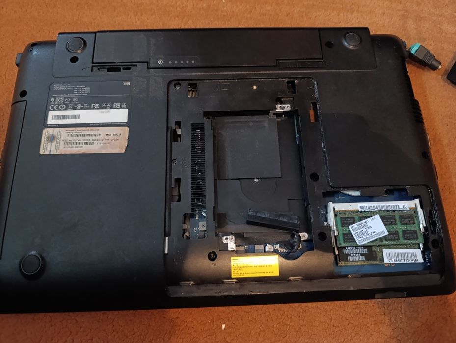 Ноутбук Samsung np300e5a