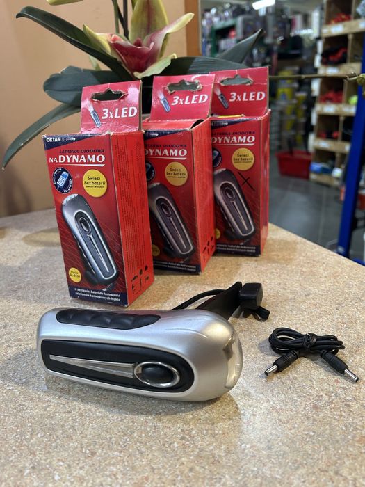 Latarka diodowa na dynamo DL-2131