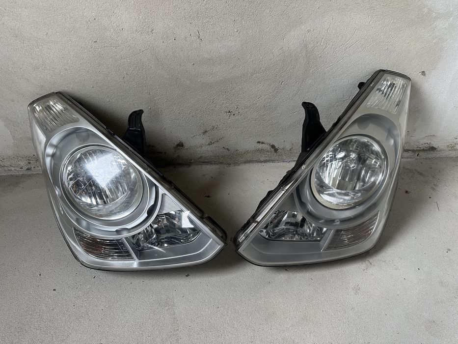 Фара передняя Hyundai H1