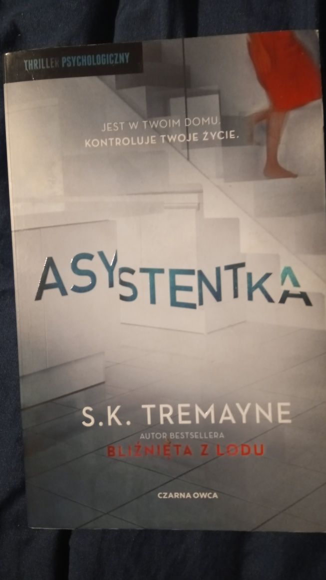 S.K. Tremayne Asystentka