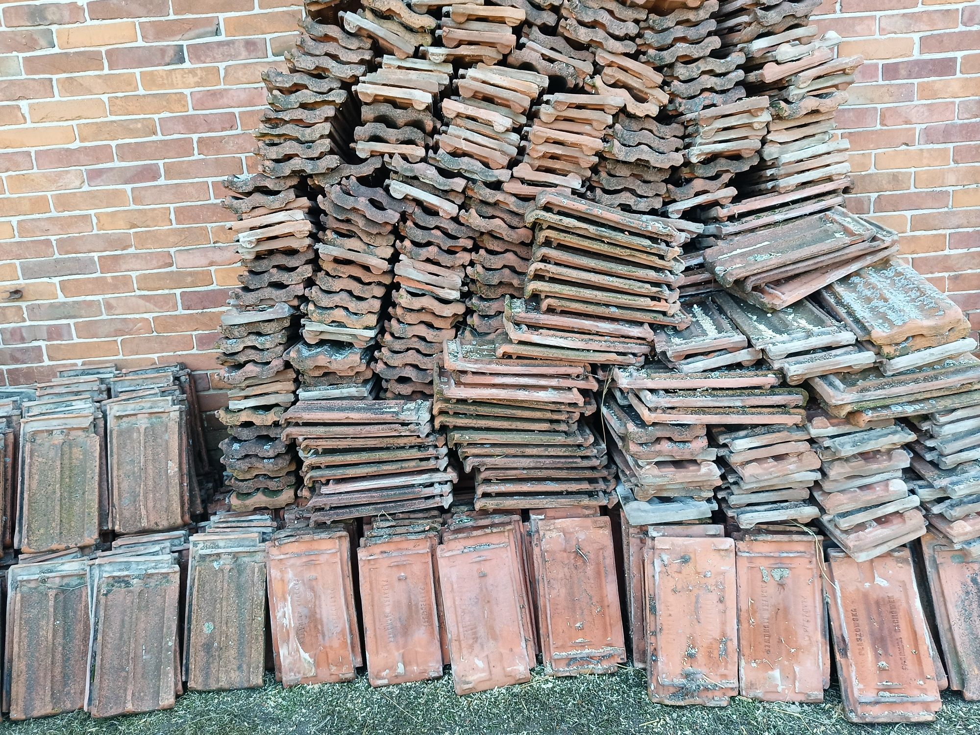 Sprzedam dachówkę ceramiczną
