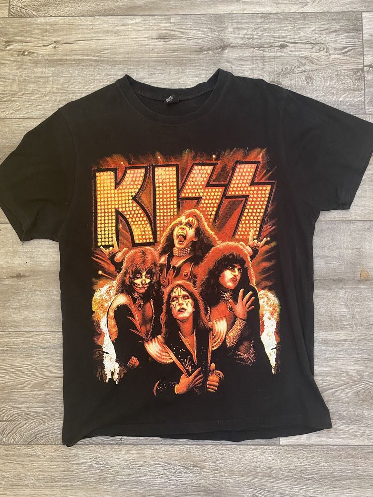 футболка рок групи kiss для справжніх цінителів року