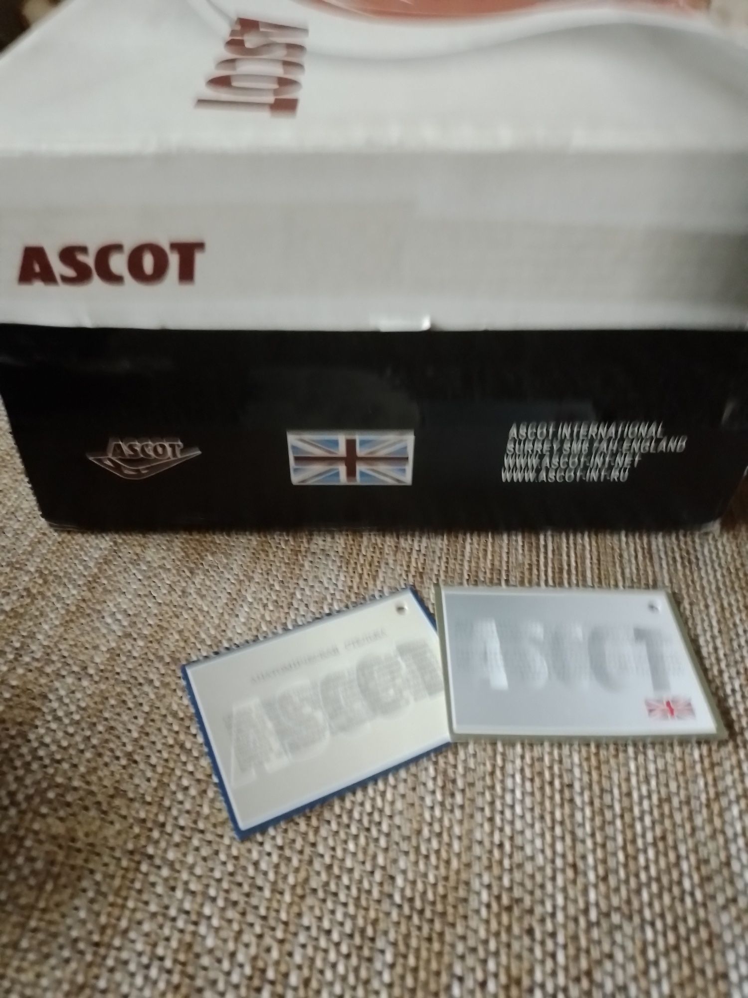 Продам кроссовки Ascot,42p.
