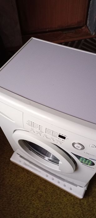 Продам стиральную машину SAMSUNG  WF-R 1061