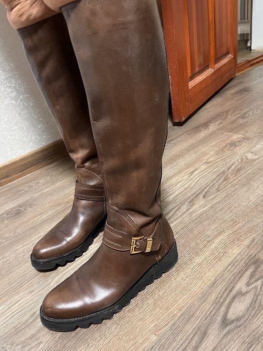 Продам кожаные сапоги