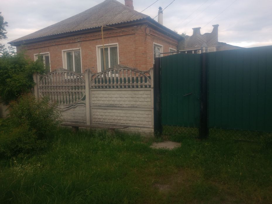Продається будинок в м. Лебедин