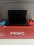 Nintendo Switch V2 + etui + karta pamięci
