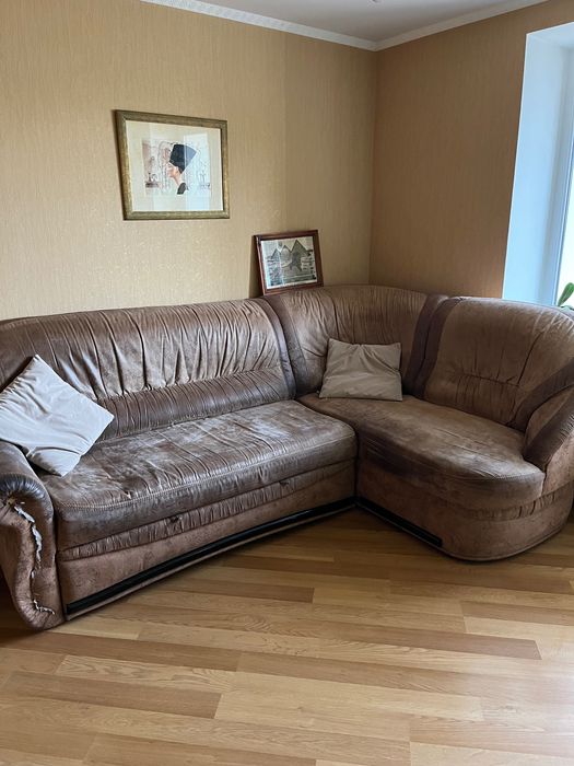 Продається 3-кімнатна квартира з індивідуальним опаленням біля АТБ