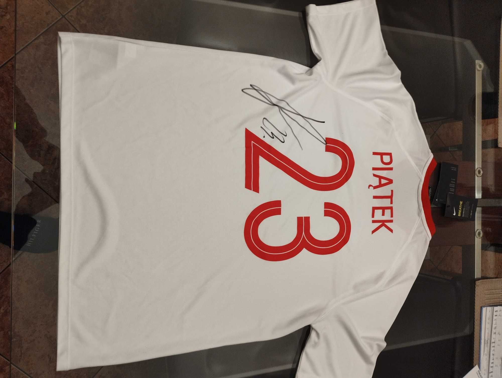 Koszulka reprezentacji Polski z autografem Krzysztofa Piątka