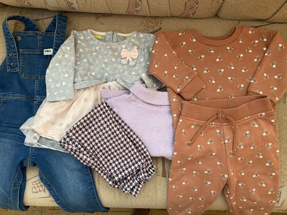 Набір одягу на дівчнку 9-12 місяців