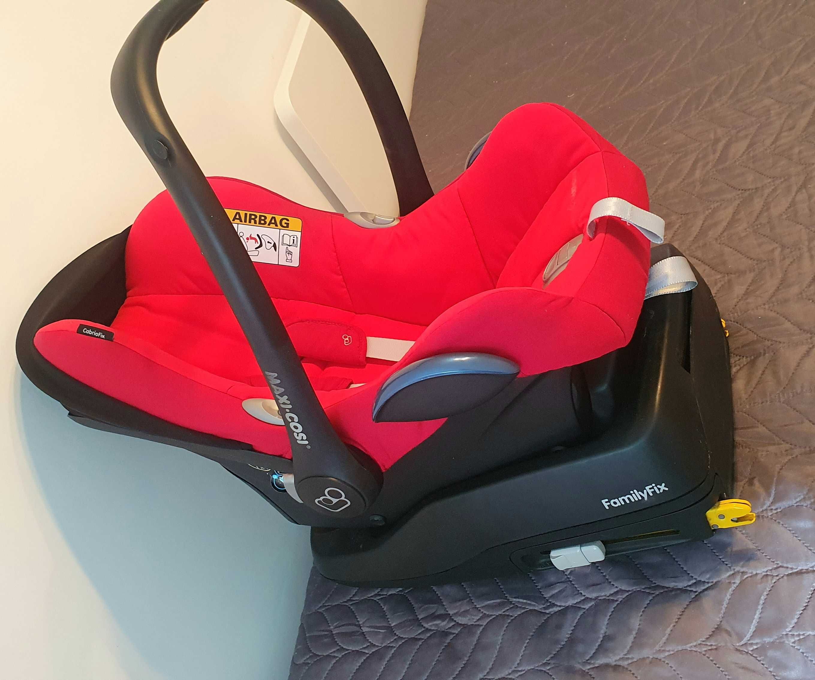 Fotelik Maxi Cosi Cabriofix 0-13kg razem z bazą FamilyFix - stan bdb