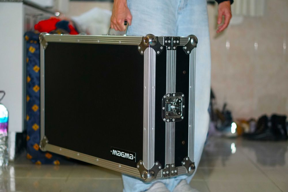 Denon Prime 2 + Magma Case, 100% funcional com pequenas marcas de uso.