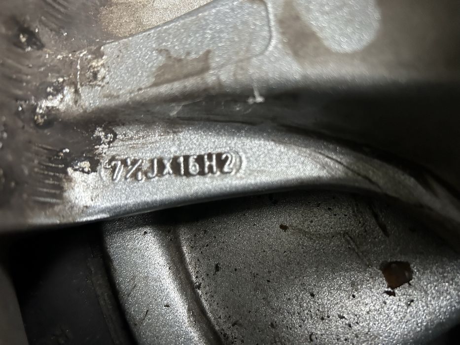 Koła zimowe opony + Felgi aluminiowe 16 cali 5x114,3 ET40