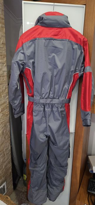 Fato de neve adolescente