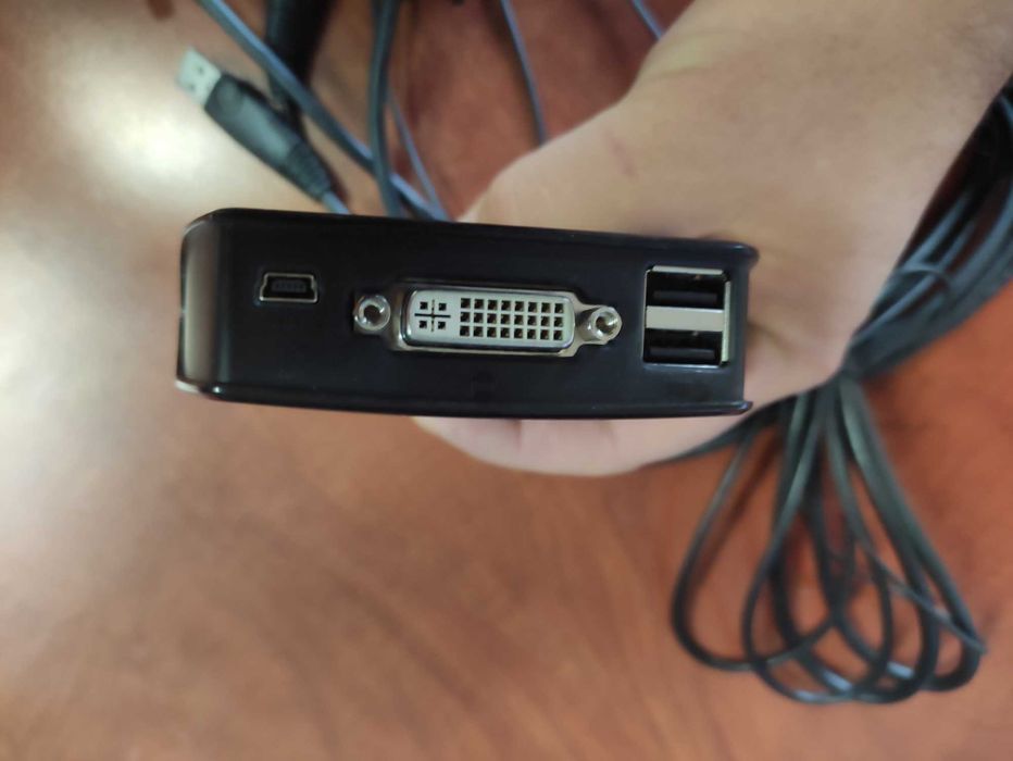 2-Port USB DVI KVM Switch