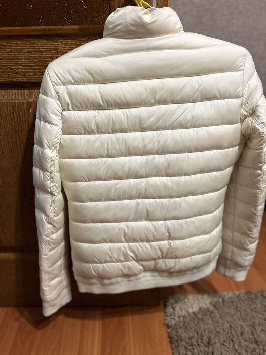 Продам жіночу куртку Jack Wills