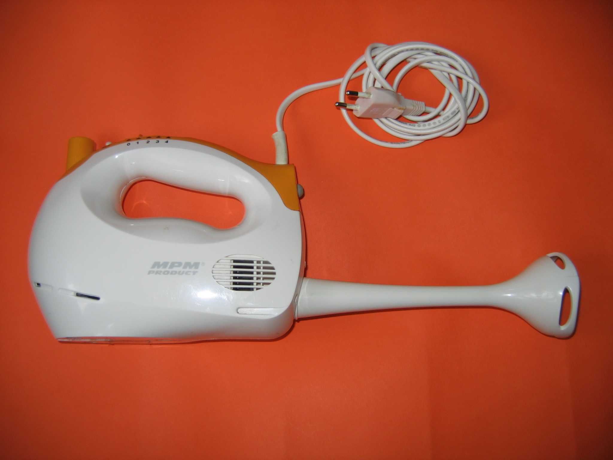 Robot kuchenny

MPM 
TSK-941/PST
210W - stan bardzo dobry