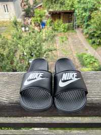 Тапочки Nike Benassi