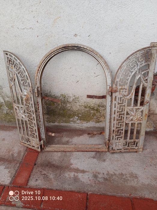 Drzwiczki ozdobne żeliwne