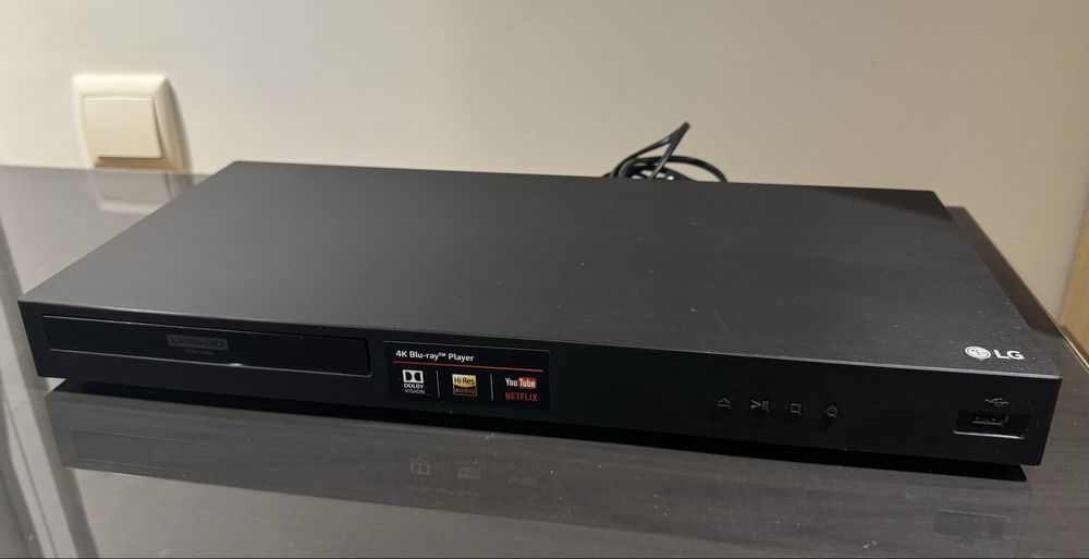 Leitor Blu-ray 4K Ultra HD LG UBK90 - Blu-ray 3D, DVD, CD