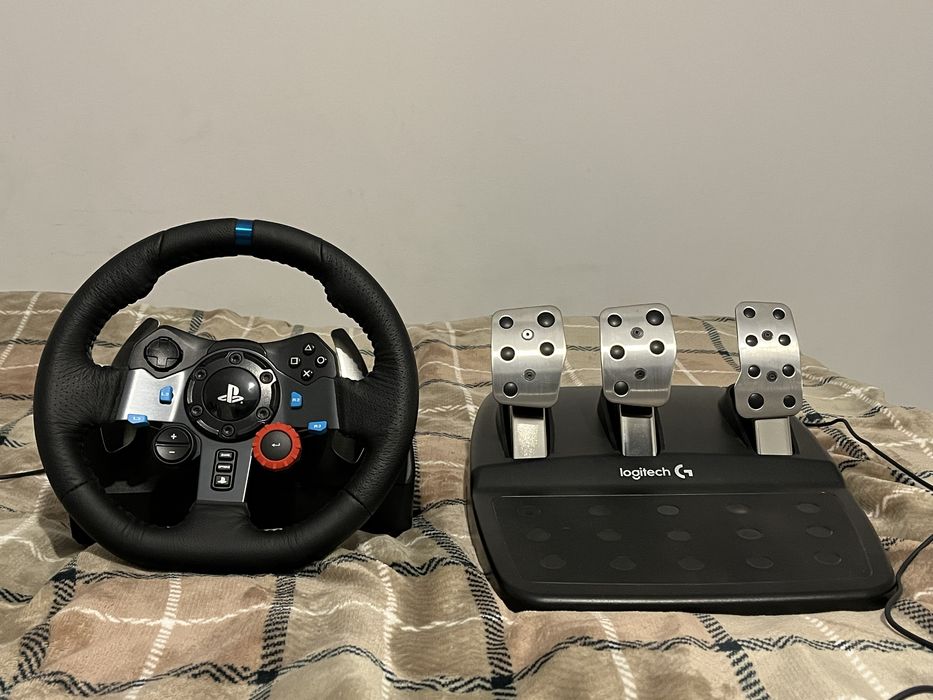 Kierownica Logitech G29 + pedały – stan bardzo dobry!