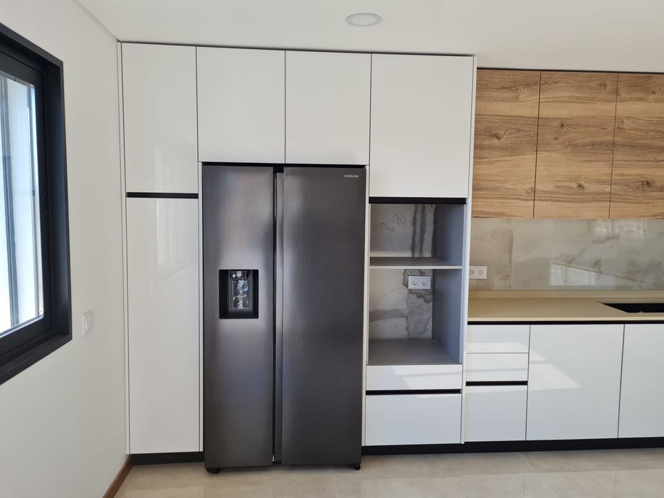 Cozinhas e roupeiros por medida *Fabricante*