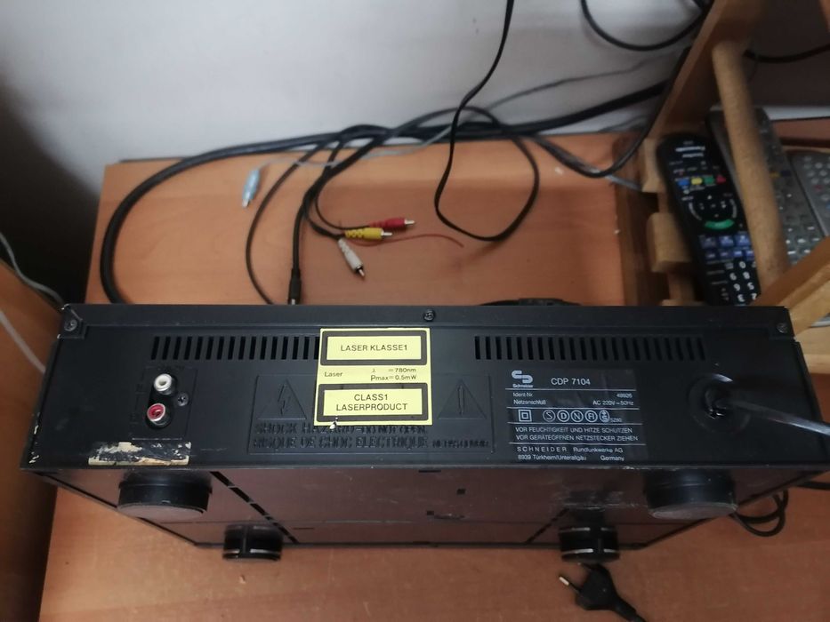Odtwarzacz CD Schneider CDP 7104