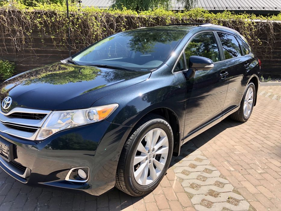 Venza 2.7 4*4 перший власник, два комлекти гуми.