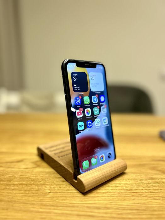 Iphone 11 64Gb. Повний комплект. Офіційний.