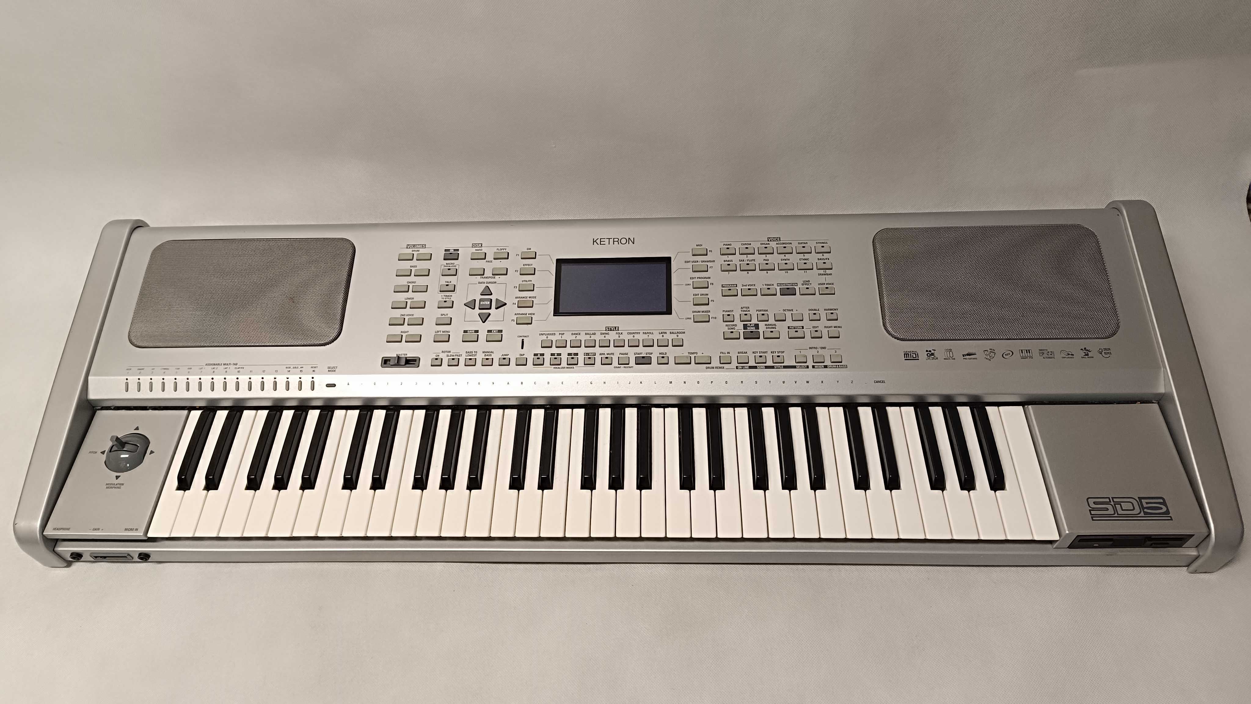 KETRON SD-5 keyboard