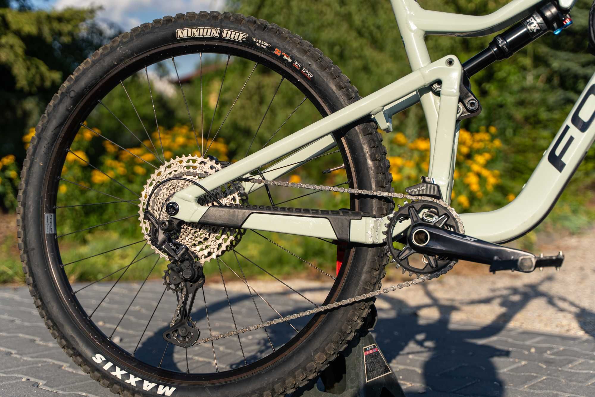 Focus Jam 6.9 2022 (Fox 36, Shimano deore xt, novatec, race face)