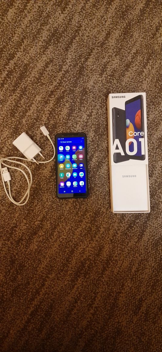 Продам Samsung a01. .