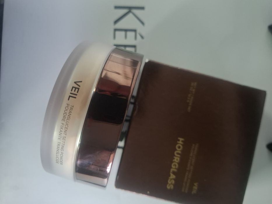 Puder Hourglass translucent