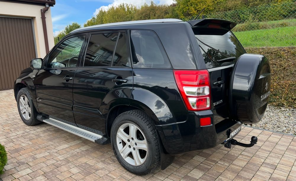 Suzuki grand vitara 1.9 ddis 4x4  bdb stan !