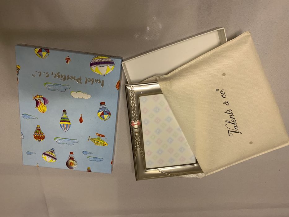 Moldura de criança para fotografia em prata porta fotos