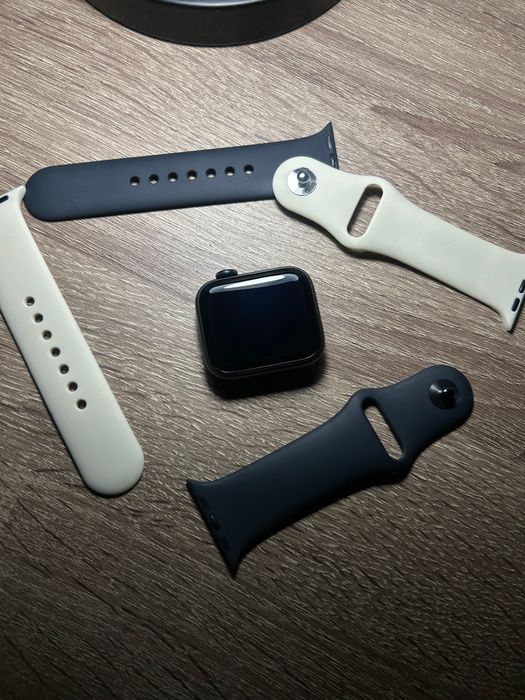 Смарт-годинник Apple Watch SE (2024) GPS 44mm